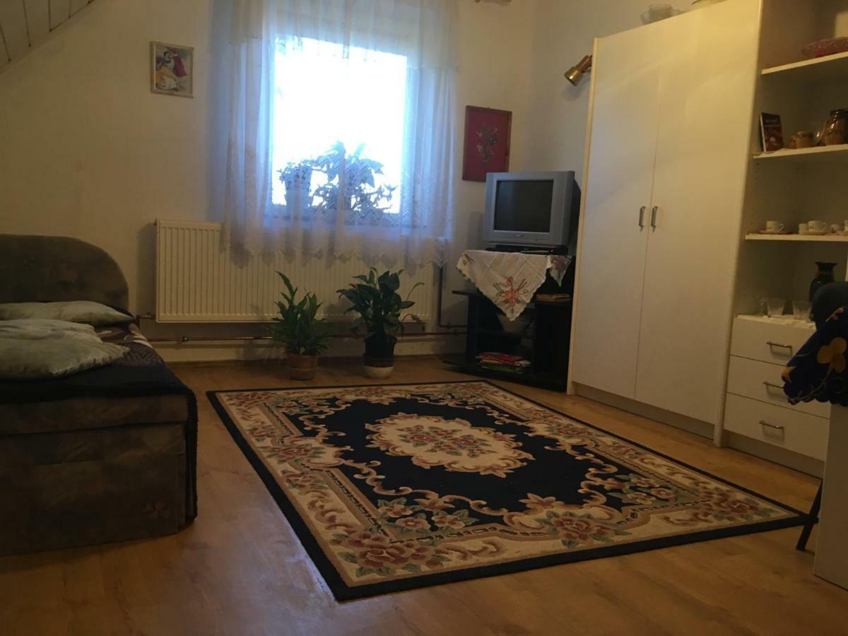 Lady Margit'S Room Szombathely Exterior photo